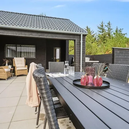 Holiday Hylleborg - 500m From The Sea By Interhome *